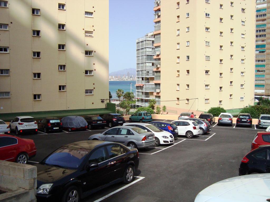 Apartamentos Las Carabelas Benidorm Esterno foto